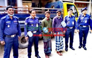বগুড়ায় ছিনতাইকৃত পিকআপসহ আন্তঃজেলা ডাকত দেলের দুই সদস্য গ্রেফতার