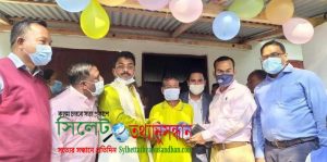 তাহিরপুরে ক্ষুদ্র নৃ-গোষ্ঠীর মধ্যে বসতঘর হস্তান্তর ও আলোচনা সভা ।