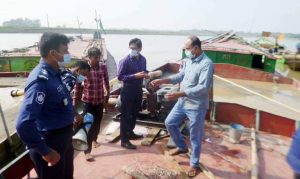 সুনামগঞ্জে কুশিয়ারা নদীতে অবৈধ ভাবে উত্তোলনকৃত বালু নিলামে বিক্রি: ৩টি বোমা মেশিন ধ্বংস