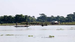 দোয়ারাবাজারে নীতিমালা অমান্য করে বন্দেহরি গ্রুপ জলমহাল থেকে মৎস্য আহরণের অভিযোগ