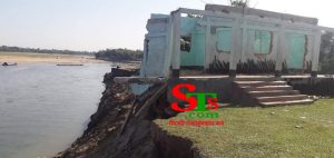 দোয়ারাবাজারে আতংকের নাম সোনালীচেলা ” বসতভিটা হারা ১০টি পরিবার : পুনর্বাসনের উদ্যোগ নেই