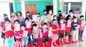 ছাতকে মন্দির ভিত্তিক শিক্ষা কেন্দ্রের শিক্ষার্থীর মাঝে, নতুন বই ও শিক্ষা উপকরণ বিতরণ