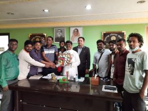 পৌর মেয়র নাদের বখ্তের সাথে সুনামগঞ্জ রিপোর্টার্স ইউনিটির নেতৃবৃন্দের মতবিনিময়