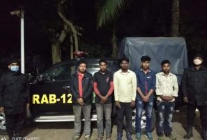 বগুড়ার আদমদীঘিতে র‍্যাবের অভিযানে ৫ জুয়াড়ি গ্রেফতার
