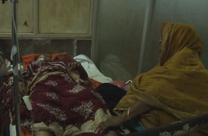 বিয়েতে ফার্ণিচার না দেয়ায় স্বামী-শশুরের কান্ড