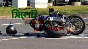 ঝিনাইদহে মটরসাইকেল থেকে ছিটকে পড়ে গৃহবধুর মৃত্যু :-