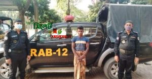 বগুড়ার র‍্যাবের মাদকবিরোধী অভিযানে এক কেজি গাঁজাসহ গ্রেফতার- ১ :-