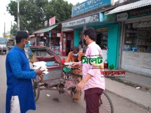 ঝিনাইদহ জেলা ছাত্রলীগের সাংগঠনিক সম্পাদক সুরুজ আলী’র ইফতার বিতরণ :-
