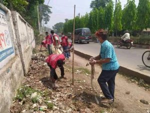 পরিবেশ দূষণ মুক্ত রাখতে ঝিনাইদহ জাতীয় রিকশা-ভ্যান শ্রমিক লীগের পলিথিন-প্লাস্টিক বর্জ্য অপসারণ :-