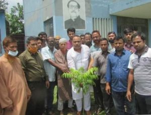 বগুড়ার শিবগঞ্জে যুবলীগের আয়োজনে বৃক্ষরোপণ কর্মসূচী অনুষ্ঠিত
