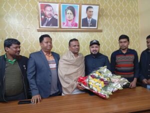 বিএনপি’র নয়াপল্টন কার্যালয় ফ্রান্স স্বেচ্ছাসেবক দলের আহ্বায়ক গোলাম মাহমুদ আজমকে সংবর্ধনা