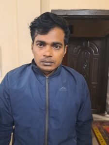 অশ্লীল ও বিকৃত ছবি তৈরির এক কারিগরকে পাকড়াও করলো পু্লিশ