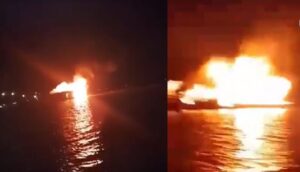 টাঙ্গুয়ার হাওরে আগুনে পুড়লো পর্যটকবাহী নৌকা