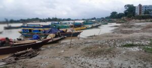 ছাতকে অবৈধভাবে বালু উত্তোলন, যৌথ বাহিনীর অভিযানে ৯টি নৌকাসহ আটক ৭