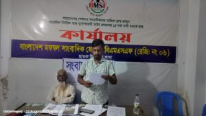 ছাতকে সিএনজি অটো রিকশা চুরির মামলা করায় অস্ত্র দিয়ে ফাঁসানোর চেষ্টার অভিযোগ