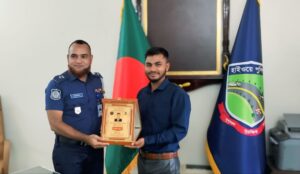 এনটিভি ইউরোপ’র প্রতিনিধি তাজিদুল ইসলামকে হাইওয়ে পুলিশের সম্মাননা