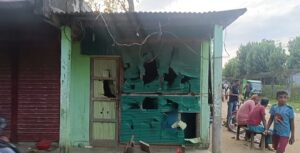 ছাতকে দুই গ্রামবাসীর রক্তক্ষয়ী সংঘর্ষ, আহত অন্তত ১৫ জন বাজারে ভাঙচুর–লুটপাট, গ্রেফতার ৬