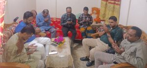 ছাতকে কর্মরত সাংবাদিকদের উদ্যোগে সাংবাদিক মাহমুদ আলমের মায়ের রুহের মাগফিরাত কামনায় দোয়া ও মিলাদ মাহফিল অনুষ্ঠিত